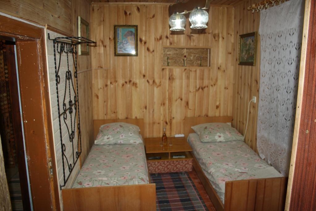 ז'דנייבו Садиба Під Гострою מראה חיצוני תמונה